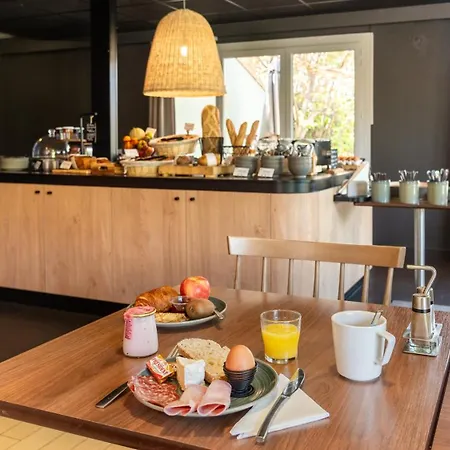 Kyriad Direct Marseille Ouest - Martigues-3