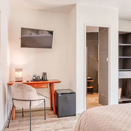 Anglade Hotel-2