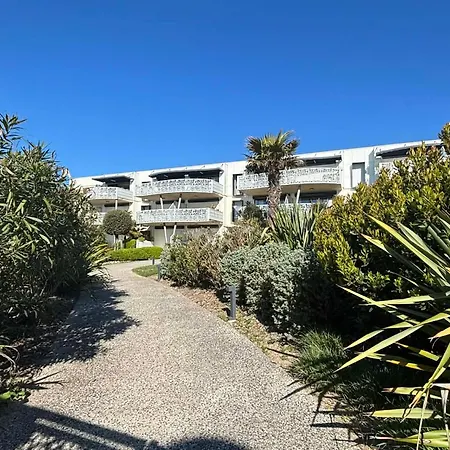 Appartement luxe 4 pers, bord de mer, balcon, piscine, animaux admis, parking, WiFi - FR-1-194-196-2