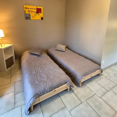 Appartements Dans Villa En Rez De Jardin-3