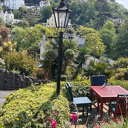 The Robin Hill-3