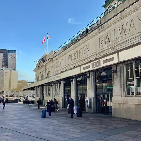 Clayton Hotel Cardiff-3