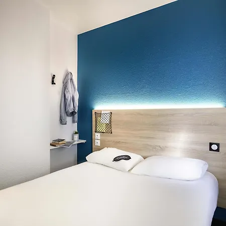 hotelF1 Saint Witz A1 Hôtel Rénové-3