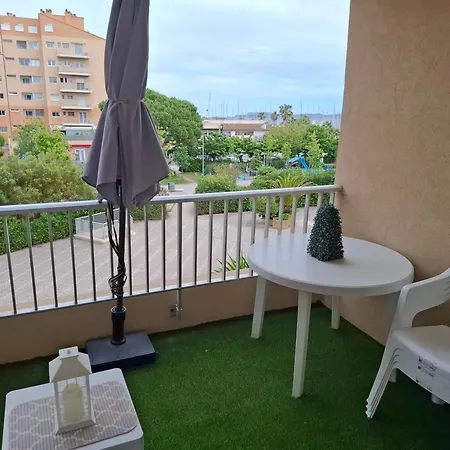 Studio Hyeres-3