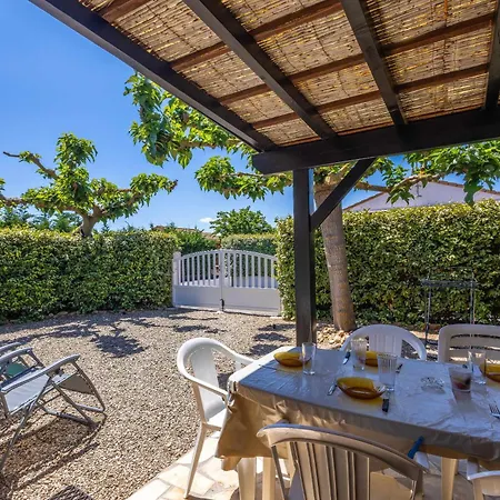 Pavillon indépendant pour 6 personnes dans une résidence sécurisée avec piscine-2