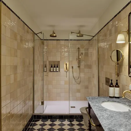 Miiro Palais Rudolf-3