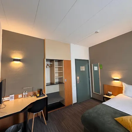 Hobbit Hotel Brussels Airport Zaventem-3