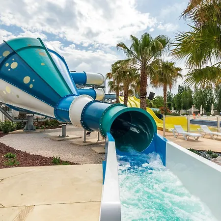 CAMPING 4 Etoiles , MER A 500 M , PISCINE LAGON, MHOME 7 PERSONNES, 3 CHAMBRES, 36 METRES CARRES !-3