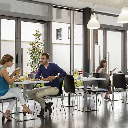 Aparthotel Adagio Access Paris Clichy-3