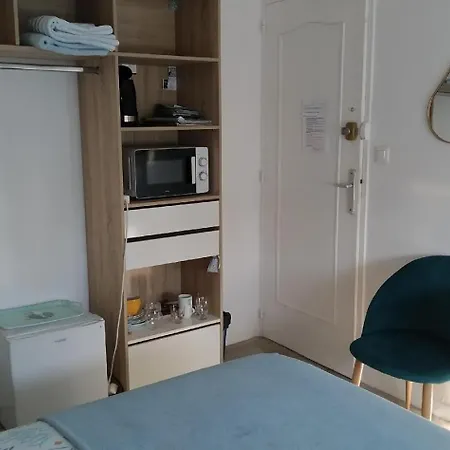 CHAMBRES Climatisées tout Confort,GARE ,WIFI, parking, avec pt dejeuner compris-3