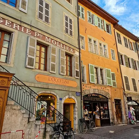 Elegant Flat In Old Town, 2 Mins Walk To Lake-2