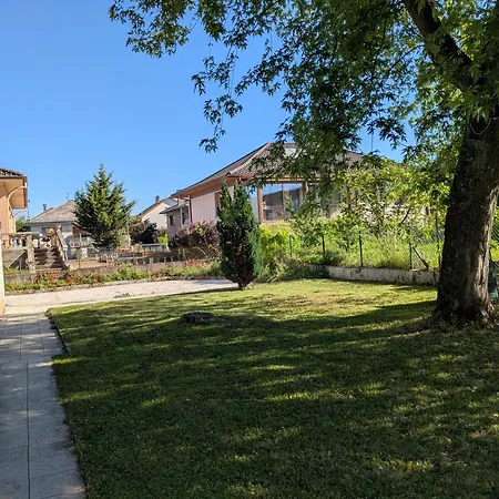 Villa Sainte-Rose 3ch à 5 minutes de la Cité des Loisirs-3