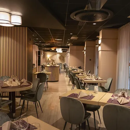 Kyriad Hotel Nevers Centre-3