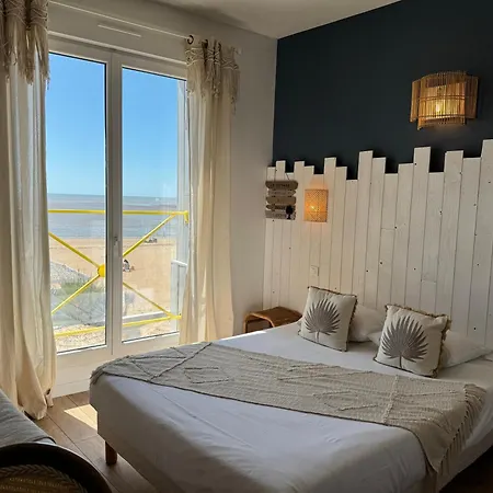 Acadie Saint Victor - Hôtel restaurant -Face mer- Châtelaillon plage-2