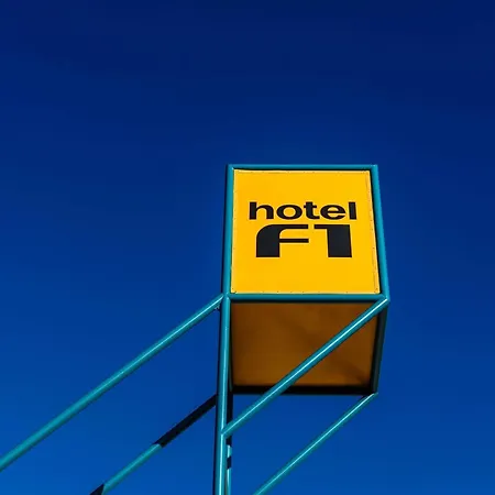 HotelF1 Rénové Bourges Le Subdray-2