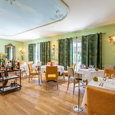 Logis Hôtel La Bastide De Grignan&Restaurant La Chênaie-3