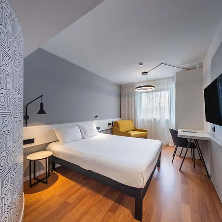 Ibis Murcia-2