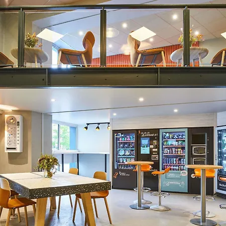 ibis budget Porte d'Aubervilliers-2