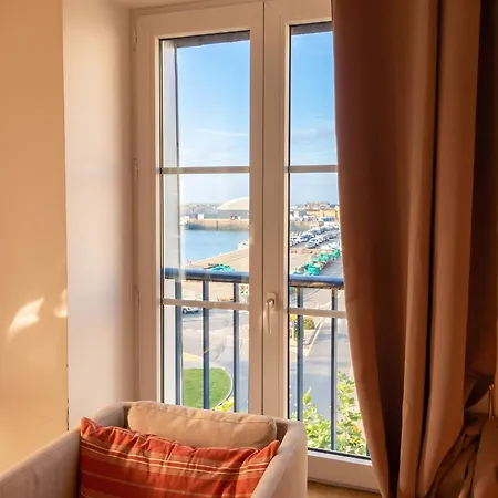 Appartement d'une chambre avec vue sur la mer et wifi a Granville-3