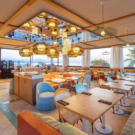 Mercure Villeneuve Loubet Plage-3