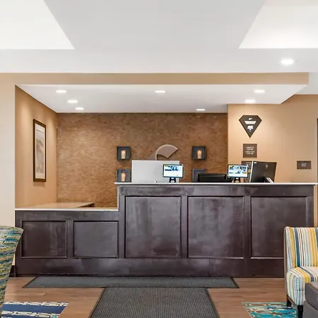 Comfort Inn & Suites Airport North-2