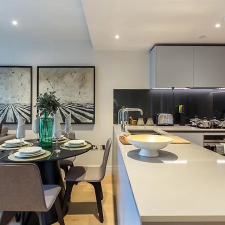 Stylish 2 Bed Flats Near Us Embassy-3