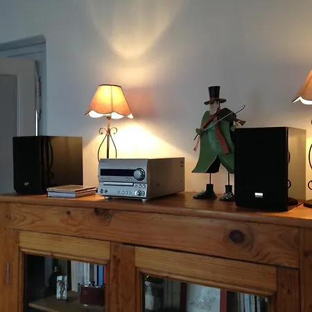 Appartement de charme coeur historique parking privé-3