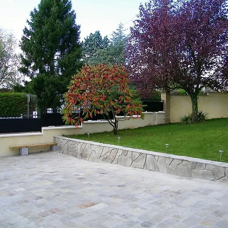 Grand appartement dans villa avec parking quartier résidentiel-2
