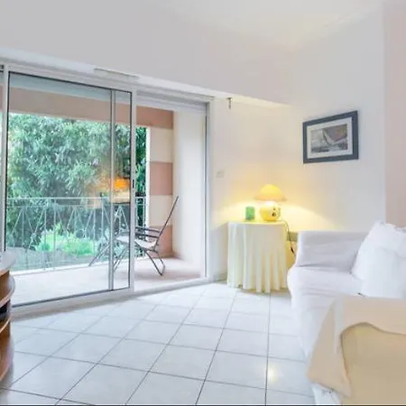 St Jean Cap Ferrat Elegant Escape Loggia Walk To Sea-3