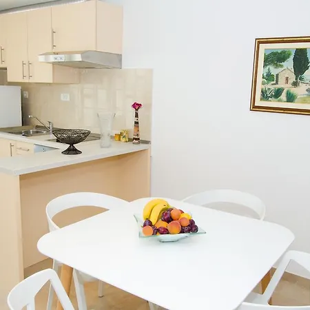 Apartments Put Plokita-2