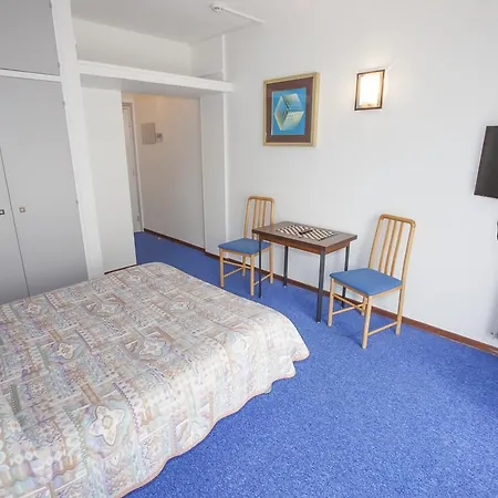 Hotel Moderne-3