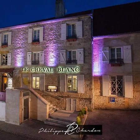 Logis Hôtel Le Cheval Blanc-3