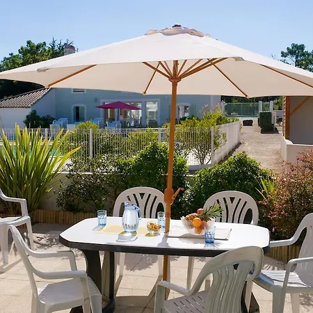 Madame Vacances les Mas de Saint Hilaire-2