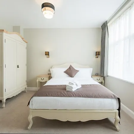 Docklands Lodge London-3
