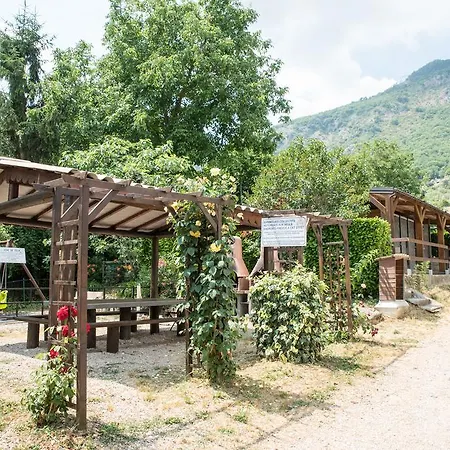 Camping Le Mas Fleuri-3