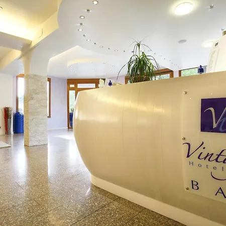 Vintage Hotel-3