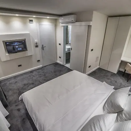 Hotel Forty Two-3