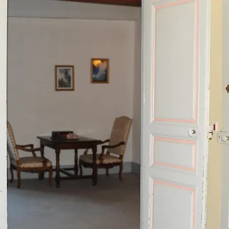Logis Hotel Le Prieure-3