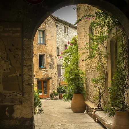 Auberge De Tourrettes-2