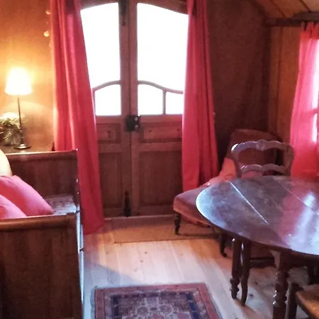 Les Roulottes de la Baronnie-3