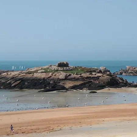 Hotel De La Mer-3