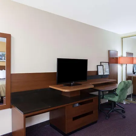 Days Inn By Wyndham Mission Valley-Sdsu-3