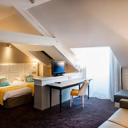 Hotel Chapelle Et Parc-3