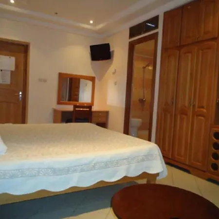 Brahmi Hotel-3