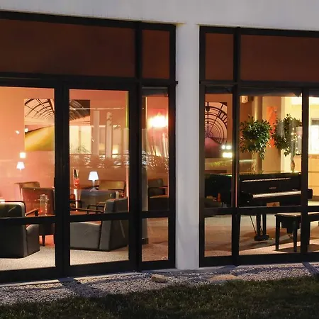 Hotel Archamps Porte Sud De Geneve-3