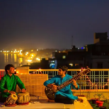 Wander Station Varanasi-3