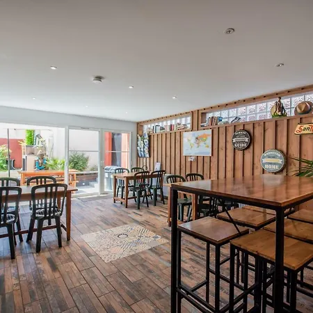 Villa Zenith Hostel-La Surf House-3