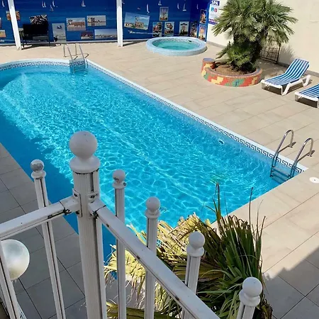 Amerique Hotel Palavas - Piscine - Plage-3