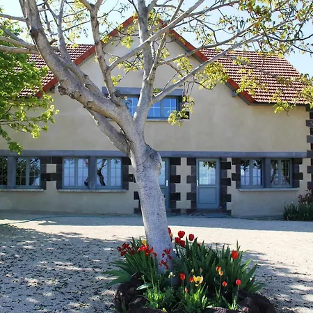 Le Gîte les Châtaignes-2