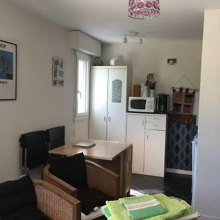 Appartement Proche Mer Avec Jardin Ensoleille-2